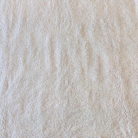 Victoria Secret Red Plaid Throw Blanket 100% Recycled Polyester - Picture 6 of 9